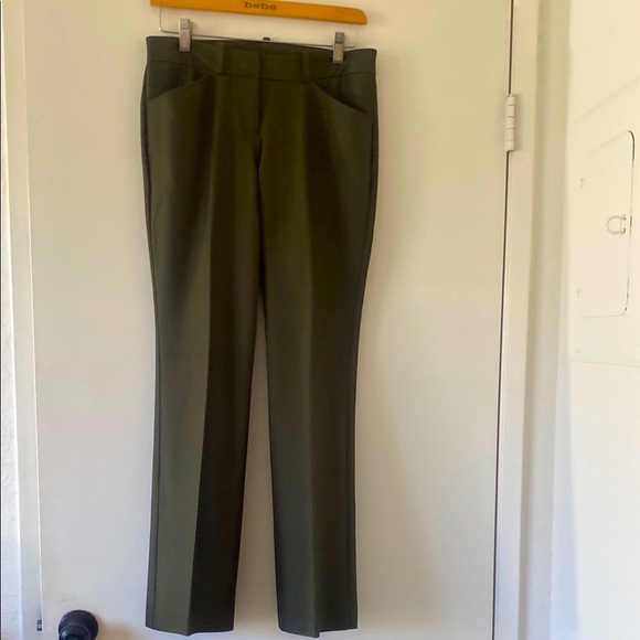 Worthington Pants - New-Hunter Green WORTHINGTON Modern Fit Dress Slacks. NWOT